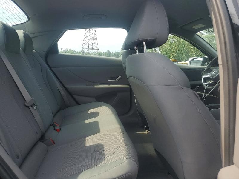 2021 HYUNDAI ELANTRA SE 10