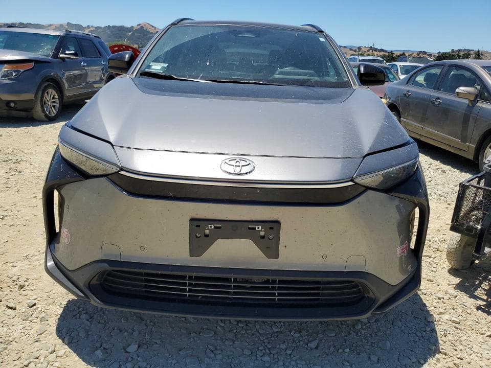 2023 TOYOTA BZ4X XLE 5