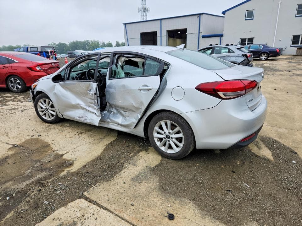2017 KIA FORTE LX 2