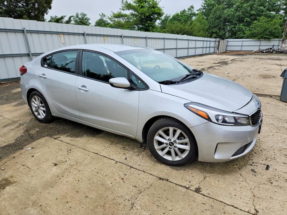 2017 KIA FORTE LX 4