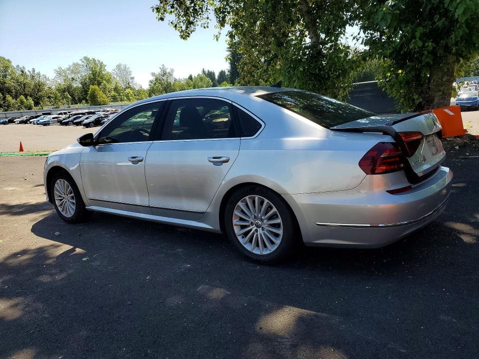 2017 VOLKSWAGEN PASSAT SE SE 2