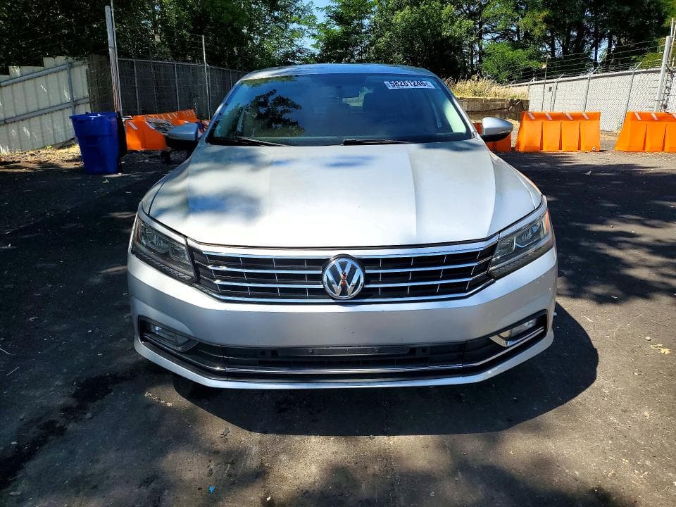 2017 VOLKSWAGEN PASSAT SE SE 5