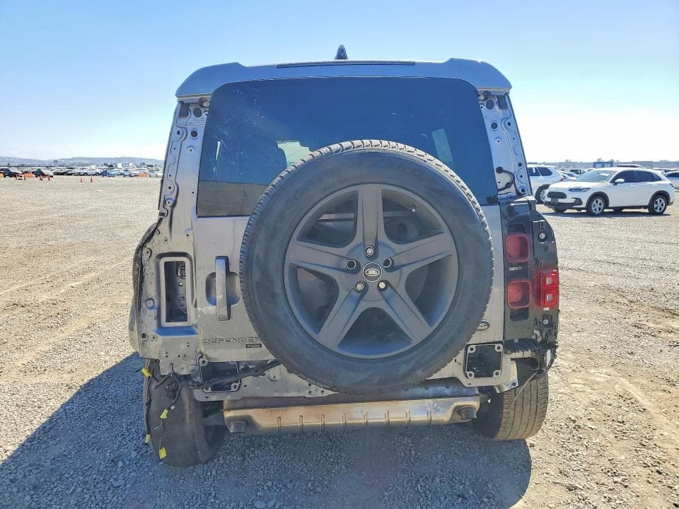 2022 LAND ROVER DEFENDER 110 X-DYNAMIC SE 6