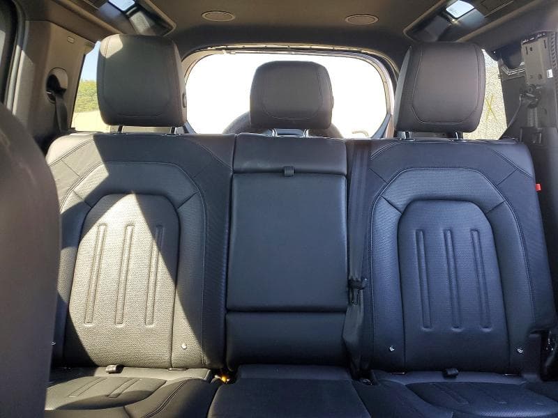 2022 LAND ROVER DEFENDER 110 X-DYNAMIC SE 10