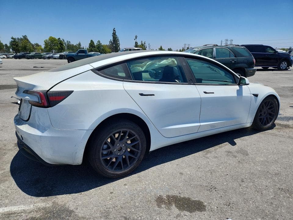 2024 TESLA MODEL 3 3