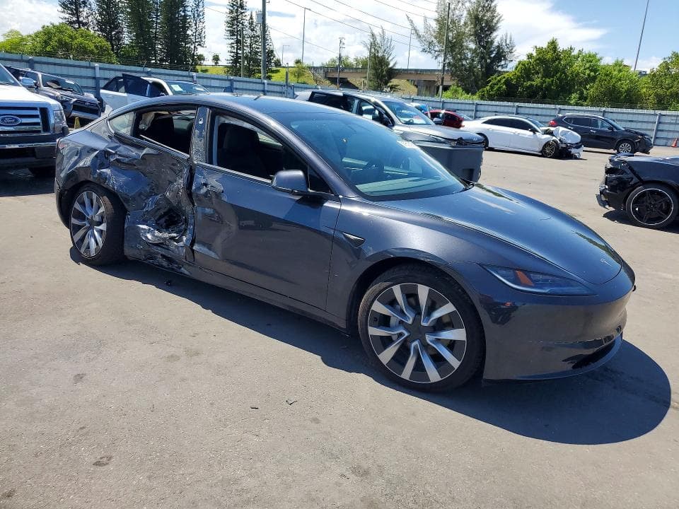 2026 TESLA MODEL 3 4