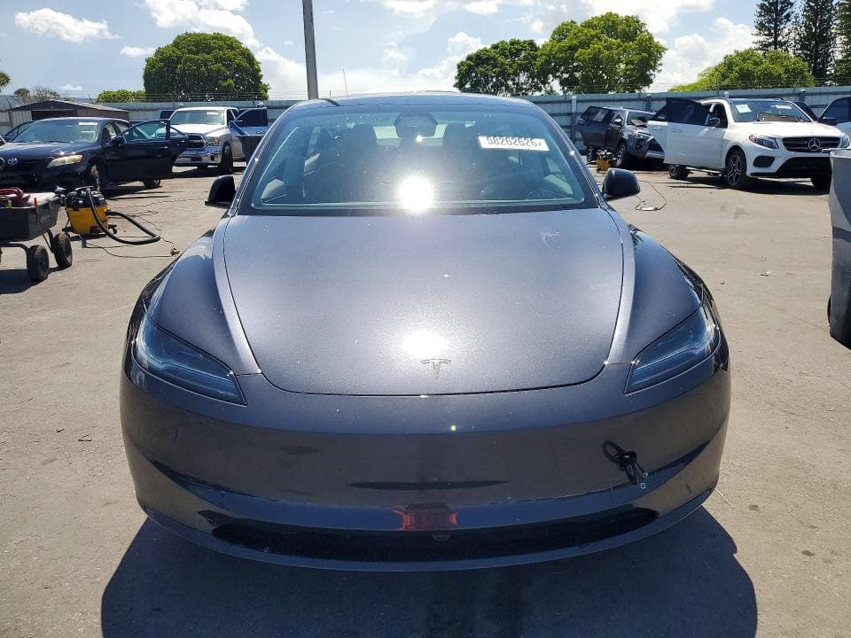 2026 TESLA MODEL 3 5