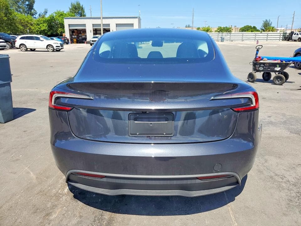 2026 TESLA MODEL 3 6