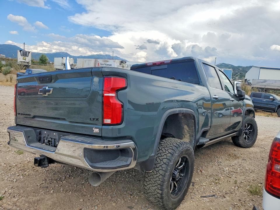 2025 CHEVROLET SILVERADO K3500 LTZ 3