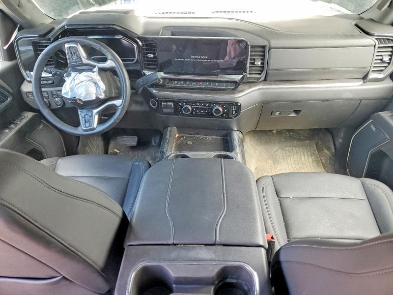 2025 CHEVROLET SILVERADO K3500 LTZ 8