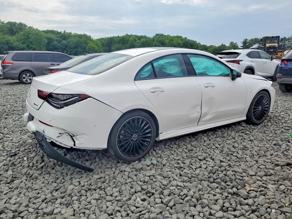 2025 MERCEDES-BENZ CLA 250 4MATIC 3