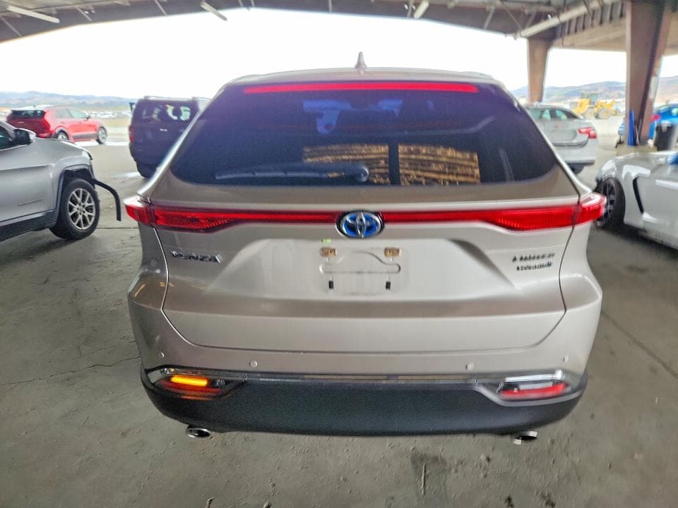 2022 TOYOTA VENZA LIMITED 6