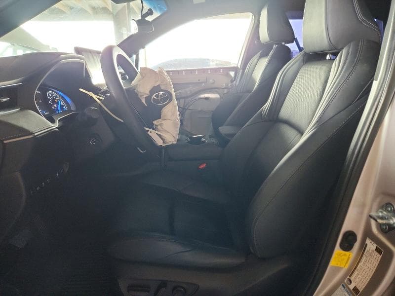 2022 TOYOTA VENZA LIMITED 7