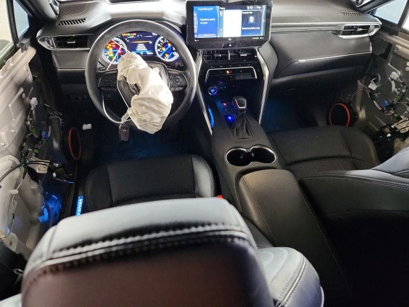2022 TOYOTA VENZA LIMITED 8