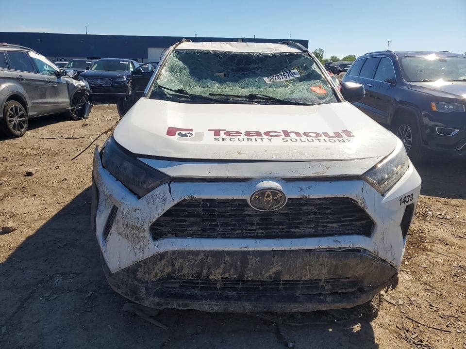 2019 TOYOTA RAV4 LE LE 5