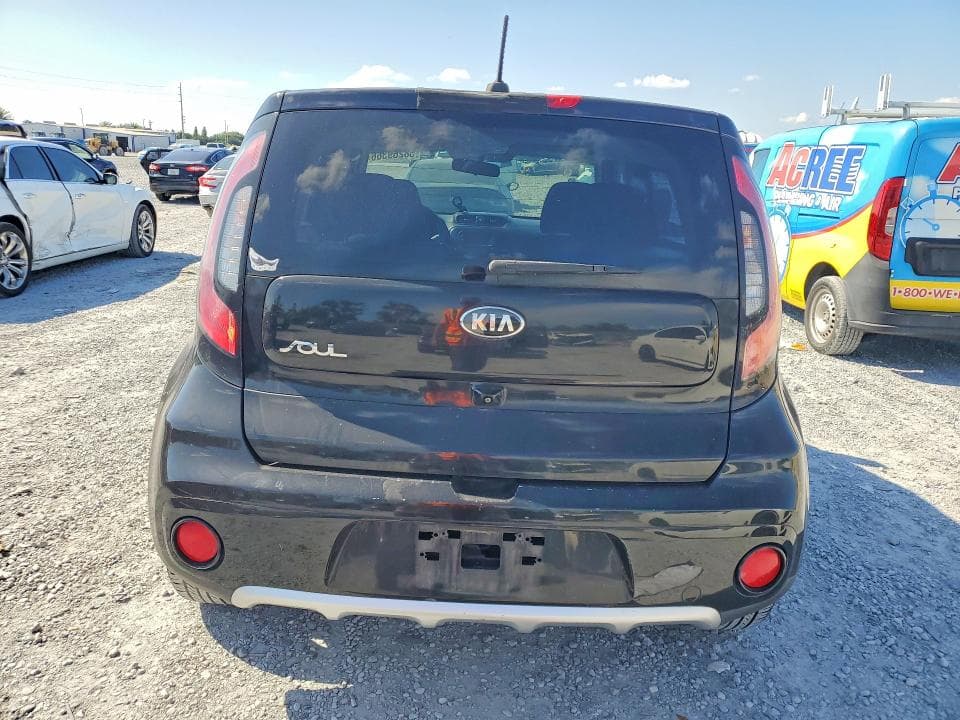 2017 KIA SOUL + 6