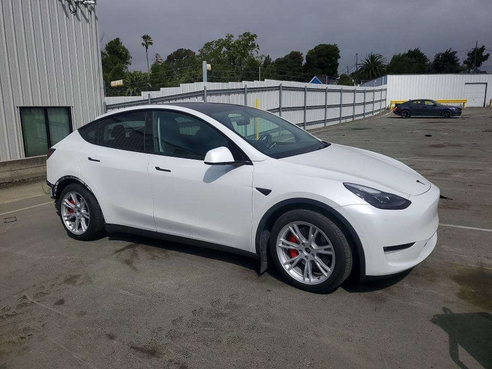 2022 TESLA MODEL Y 4