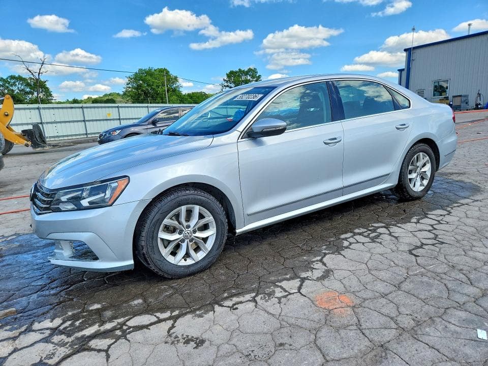 2016 VOLKSWAGEN PASSAT S 1