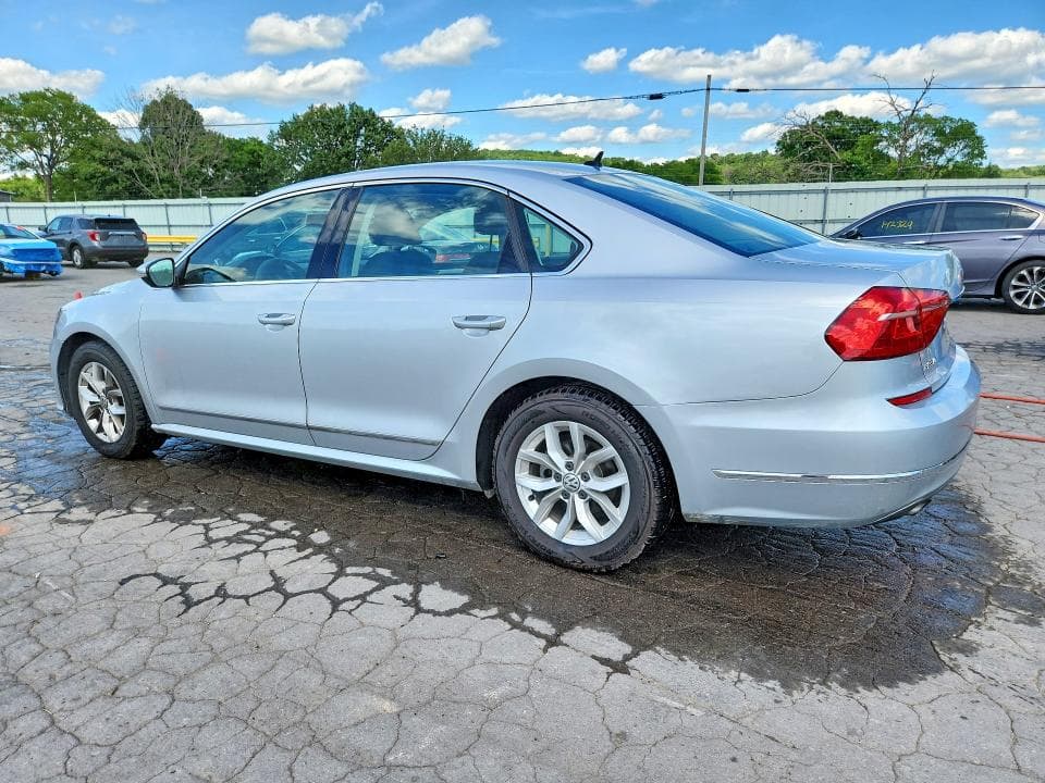 2016 VOLKSWAGEN PASSAT S 2