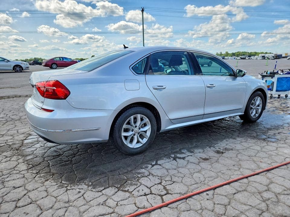 2016 VOLKSWAGEN PASSAT S 3