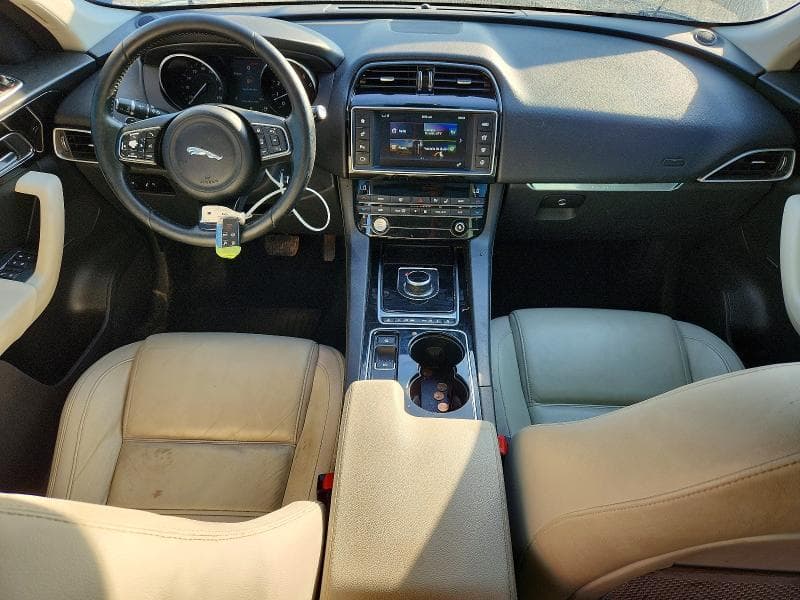 2017 JAGUAR F-PACE PRESTIGE 8