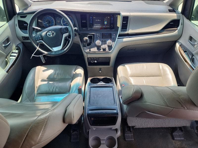 2017 TOYOTA SIENNA XLE 8-PASSENGER XLE 8-PASSENGER 8