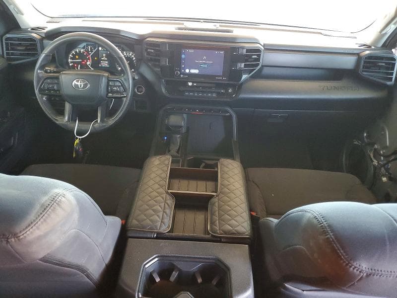 2024 TOYOTA TUNDRA SR 8