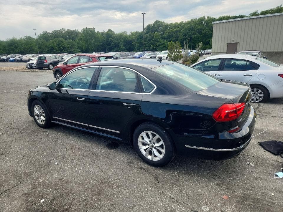 2016 VOLKSWAGEN PASSAT S 2