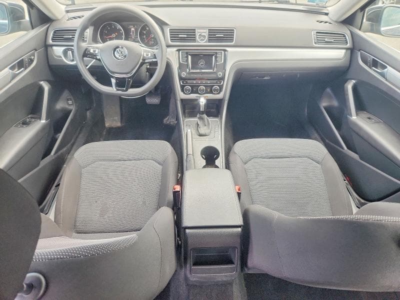 2016 VOLKSWAGEN PASSAT S 8