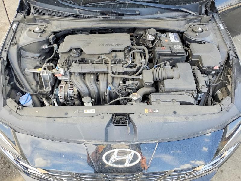 2022 HYUNDAI ELANTRA SE 4D SEDAN 11