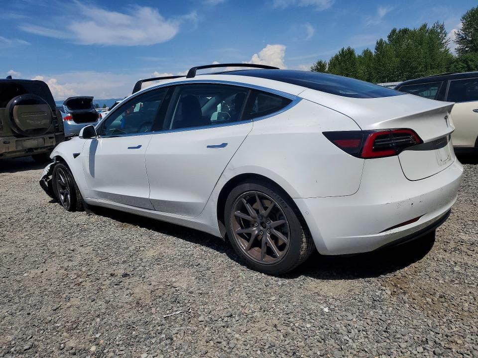 2018 TESLA MODEL 3 2