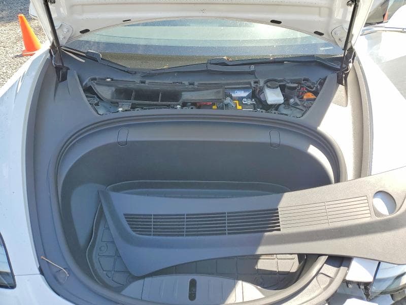 2018 TESLA MODEL 3 11