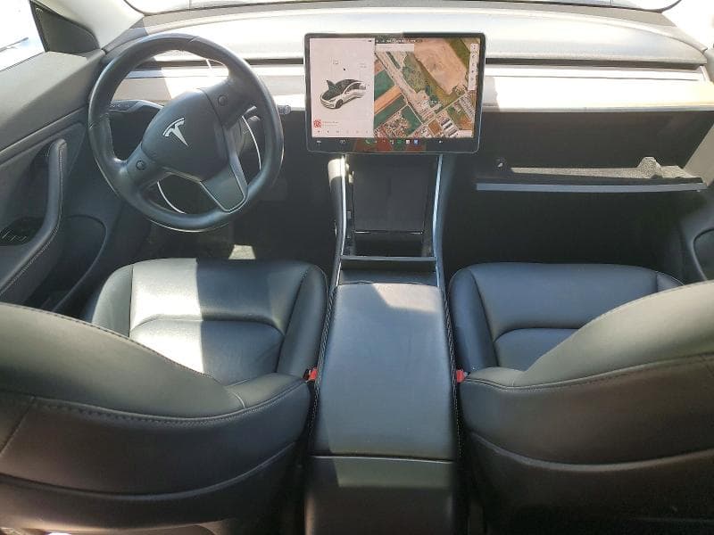 2018 TESLA MODEL 3 8