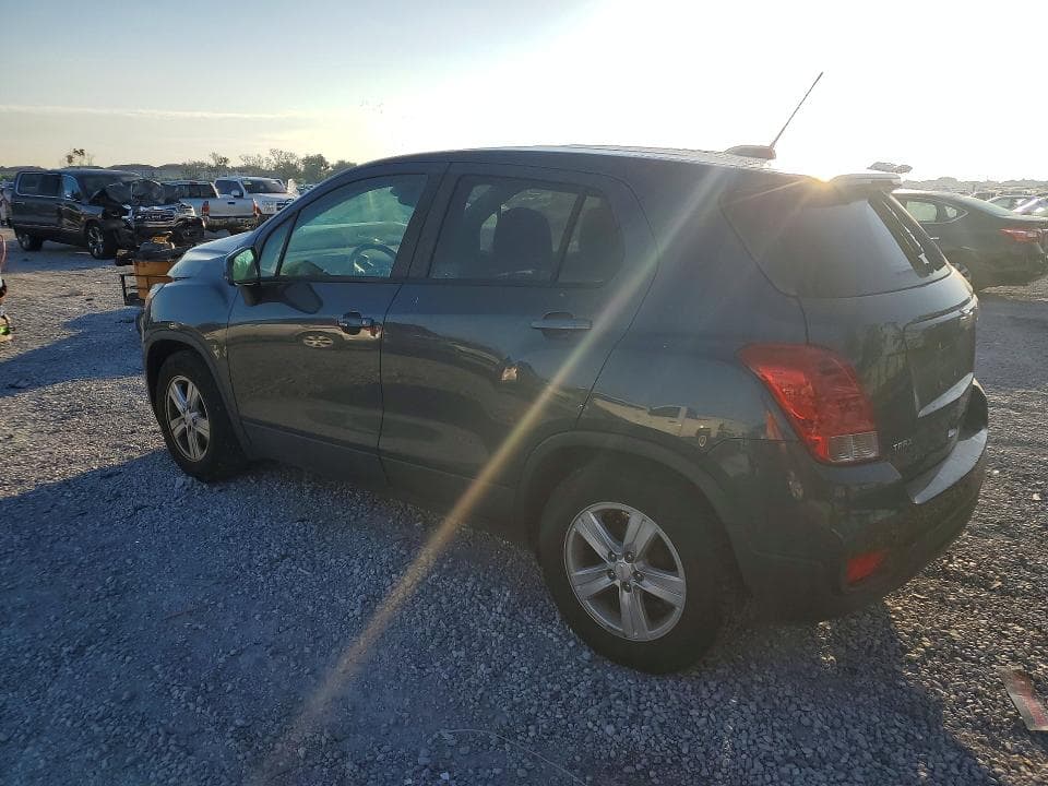 2021 CHEVROLET TRAX LS 2