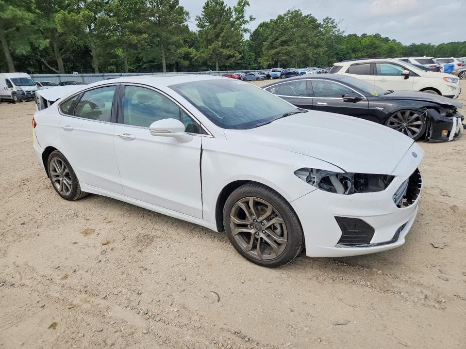 2019 FORD FUSION SEL 4