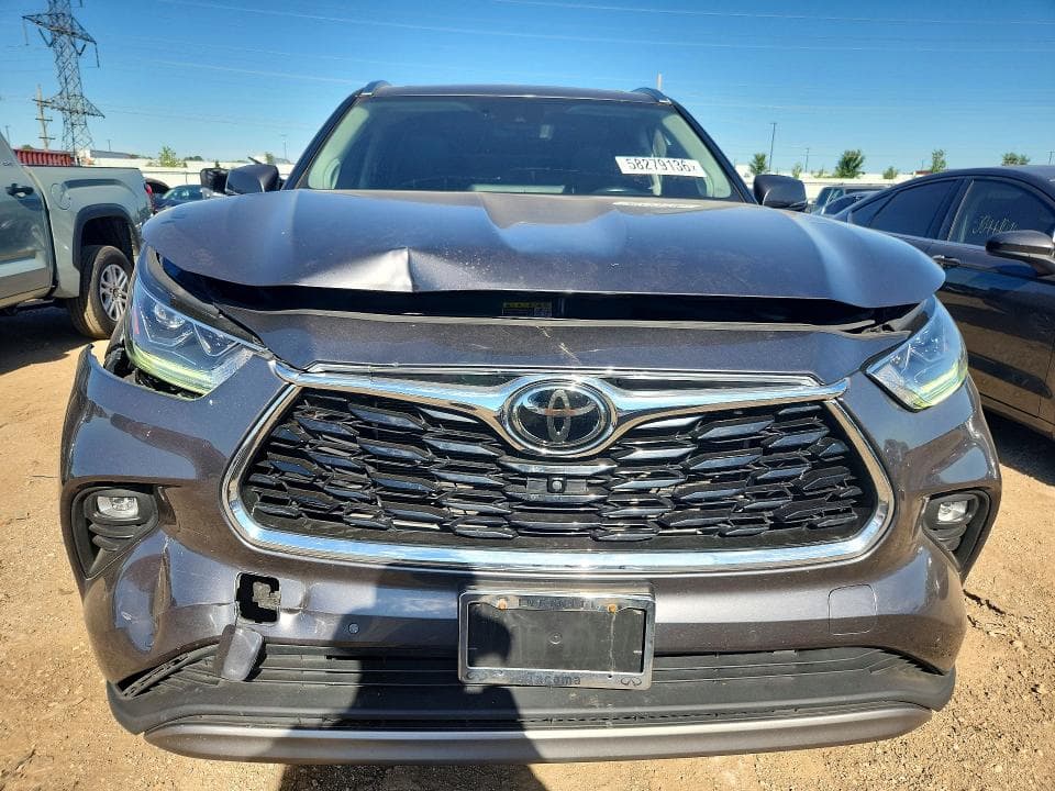 2024 TOYOTA HIGHLANDER PLATINUM 5