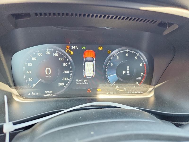 2021 VOLVO XC40 T5 R-DESIGN 9