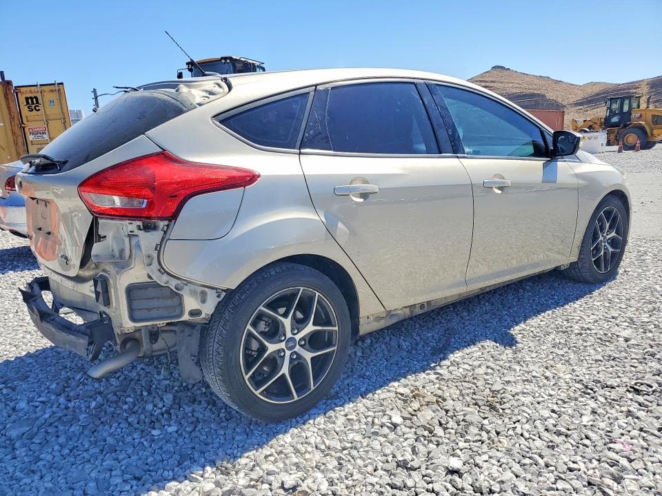 2017 FORD FOCUS SEL 3