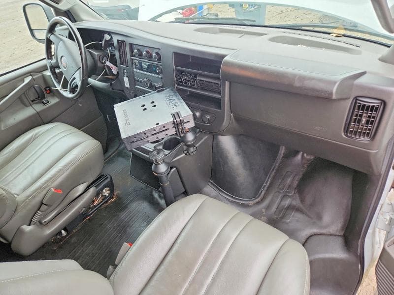 2023 GMC SAVANA G2500 G2500 8