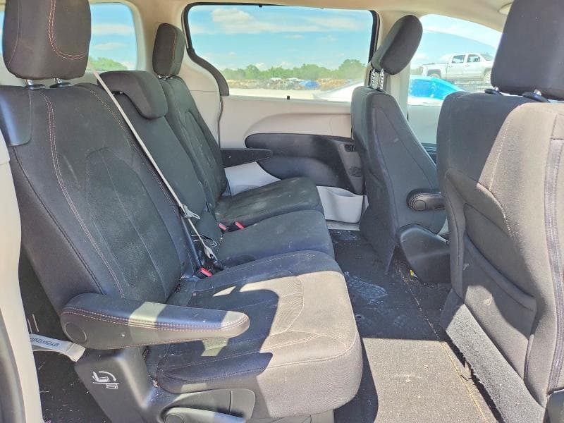 2018 CHRYSLER PACIFICA TOURING PLUS 11