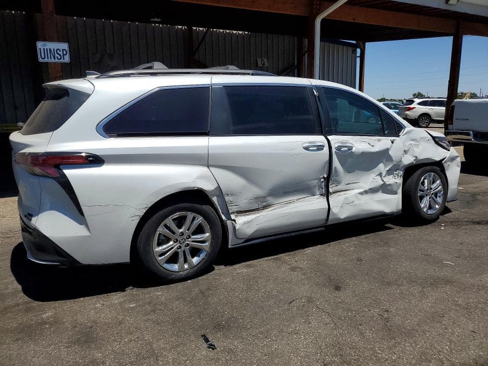 2023 TOYOTA SIENNA 25TH ANNIVERSARY EDITION 25TH ANNIVERSARY EDITION 3