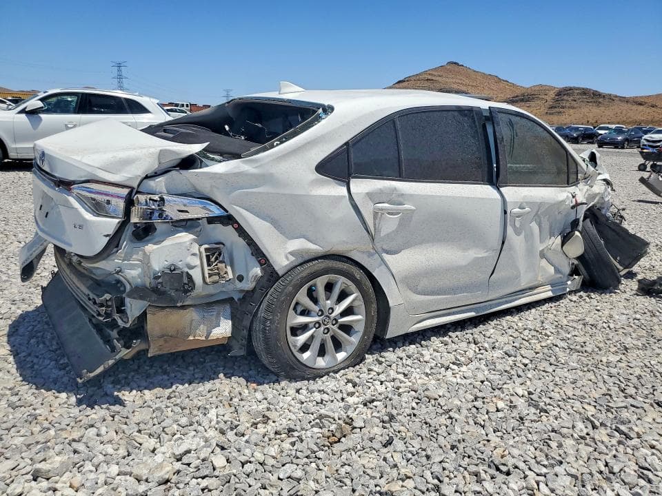 2022 TOYOTA COROLLA LE 3
