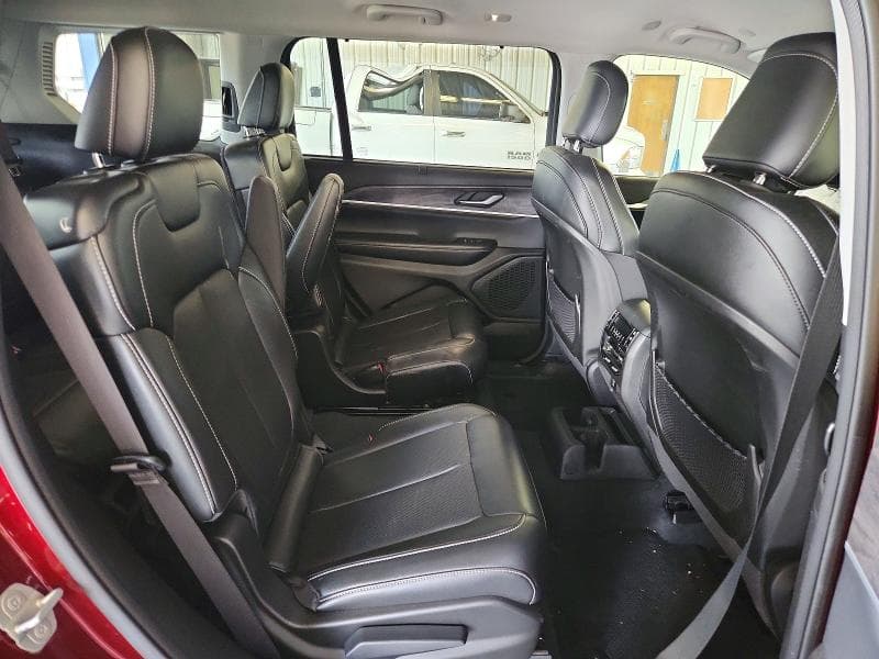 2024 JEEP GRAND CHEROKEE L LIMITED L LIMITED 11