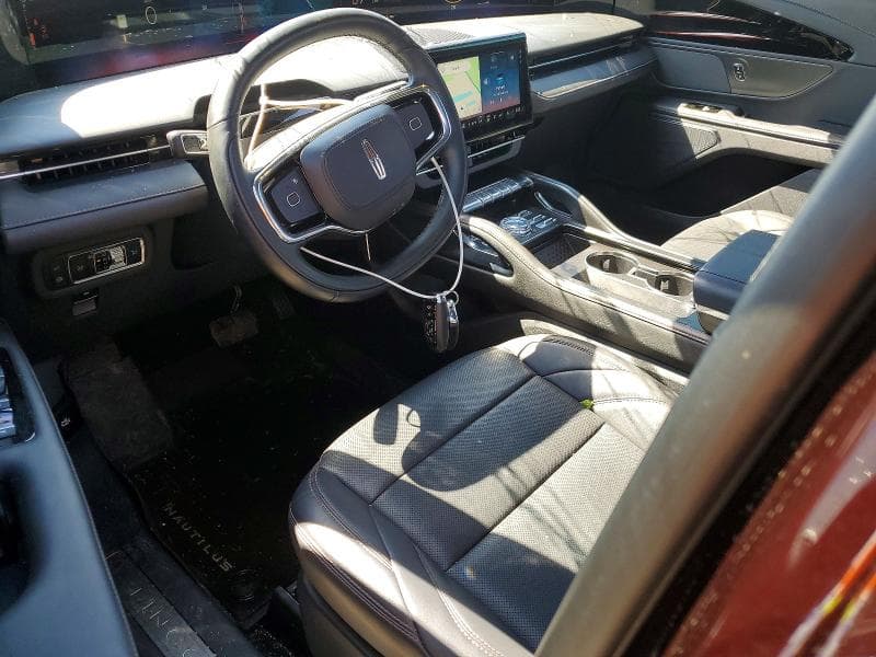 2024 LINCOLN NAUTILUS PREMIERE 8