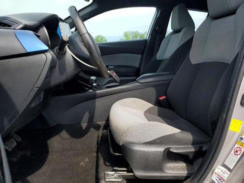 2019 TOYOTA C-HR XLE 7