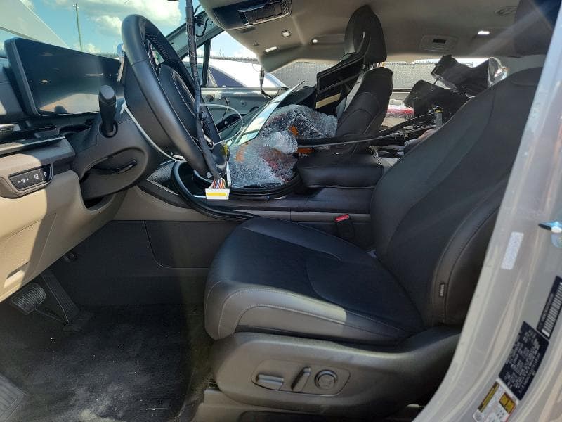 2026 KIA CARNIVAL EX 7