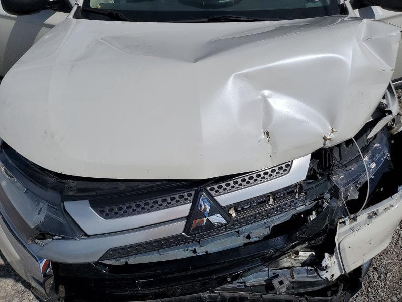 2019 MITSUBISHI OUTLANDER ES 12