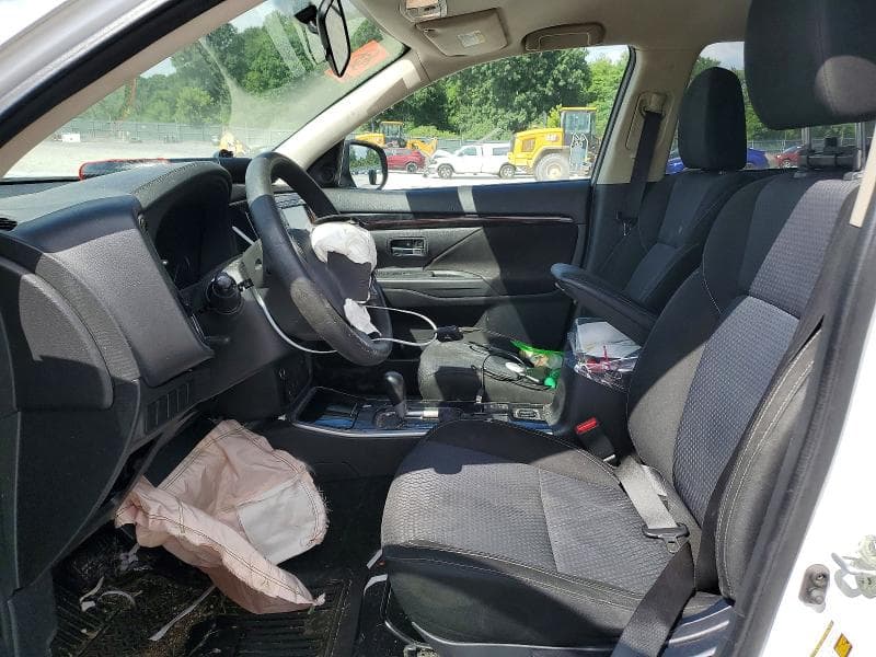 2019 MITSUBISHI OUTLANDER ES 7