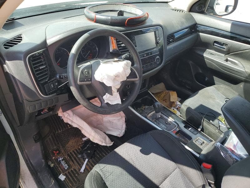 2019 MITSUBISHI OUTLANDER ES 8
