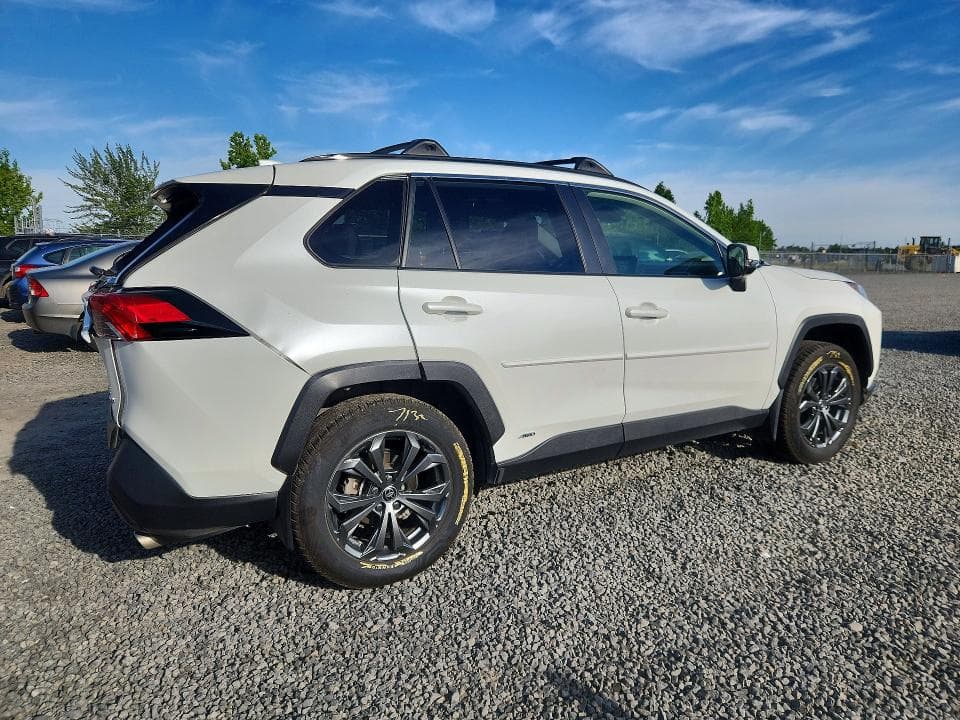 2022 TOYOTA RAV4 XLE PREMIUM XLE PREMIUM 3